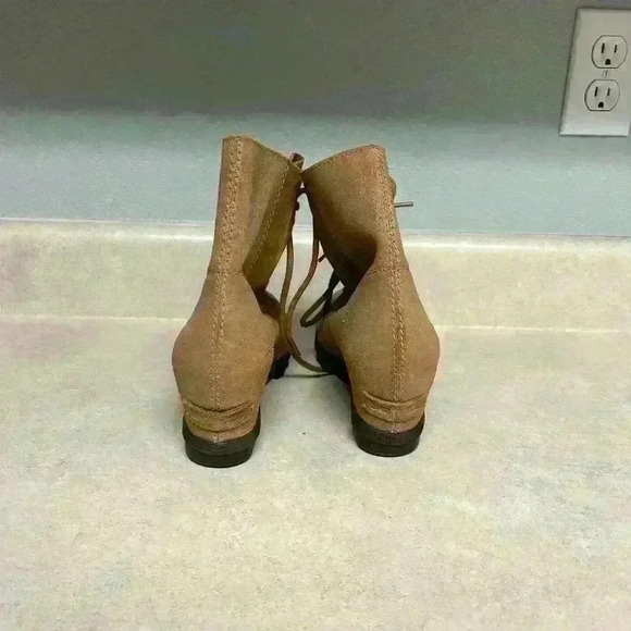 Sorel booties women’s size 5 with glitter detail - Picture 5 of 5